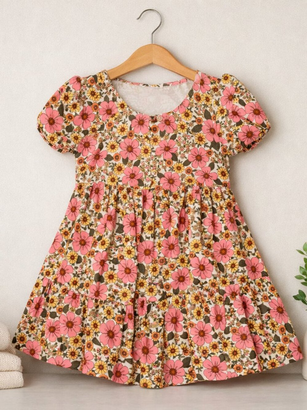 Cat & Jack Cream Floral Puff‑Sleeve Dress Size M (8)